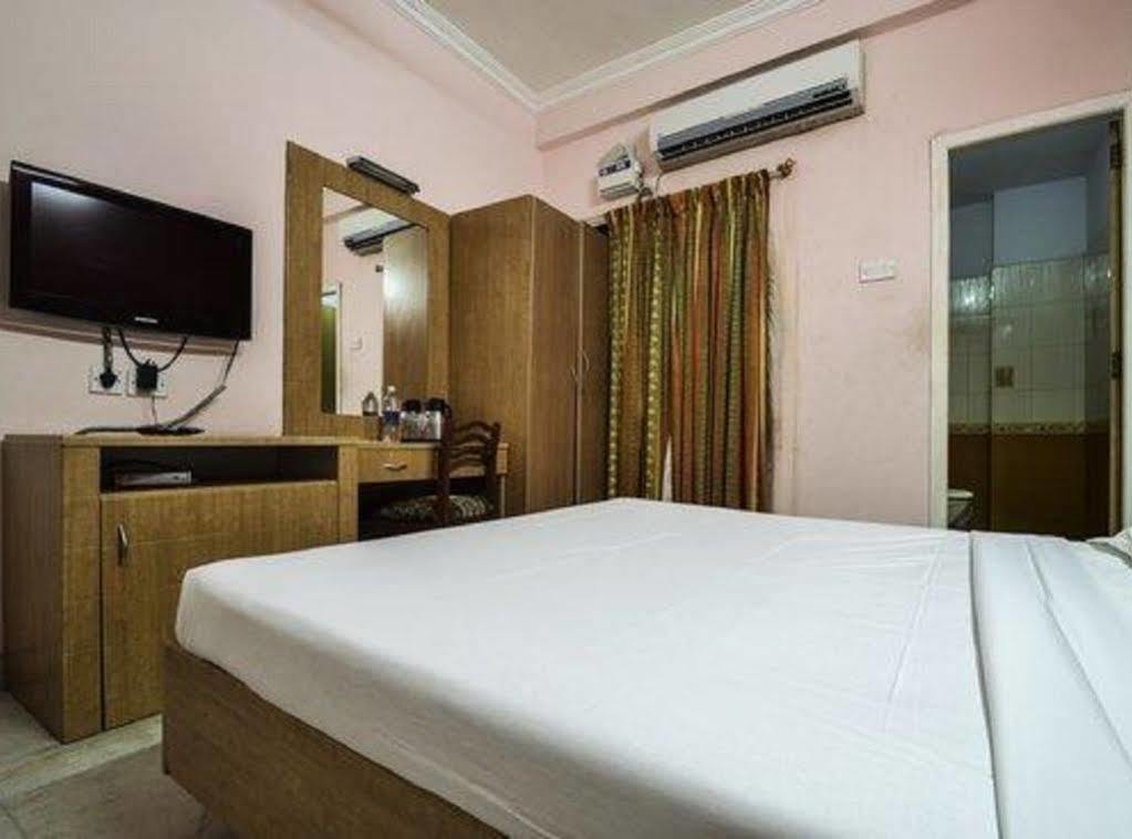 แฟ็บโฮเต็ล รอยัล สตาร์ Hotel เชนไน ภายนอก รูปภาพ