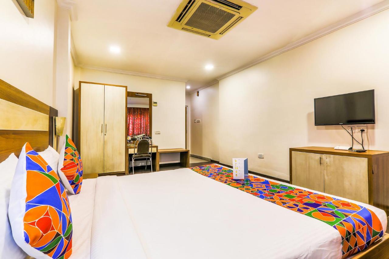 แฟ็บโฮเต็ล รอยัล สตาร์ Hotel เชนไน ภายนอก รูปภาพ