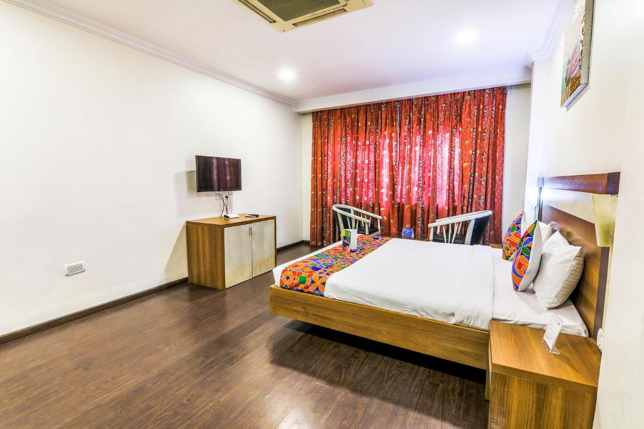 แฟ็บโฮเต็ล รอยัล สตาร์ Hotel เชนไน ภายนอก รูปภาพ